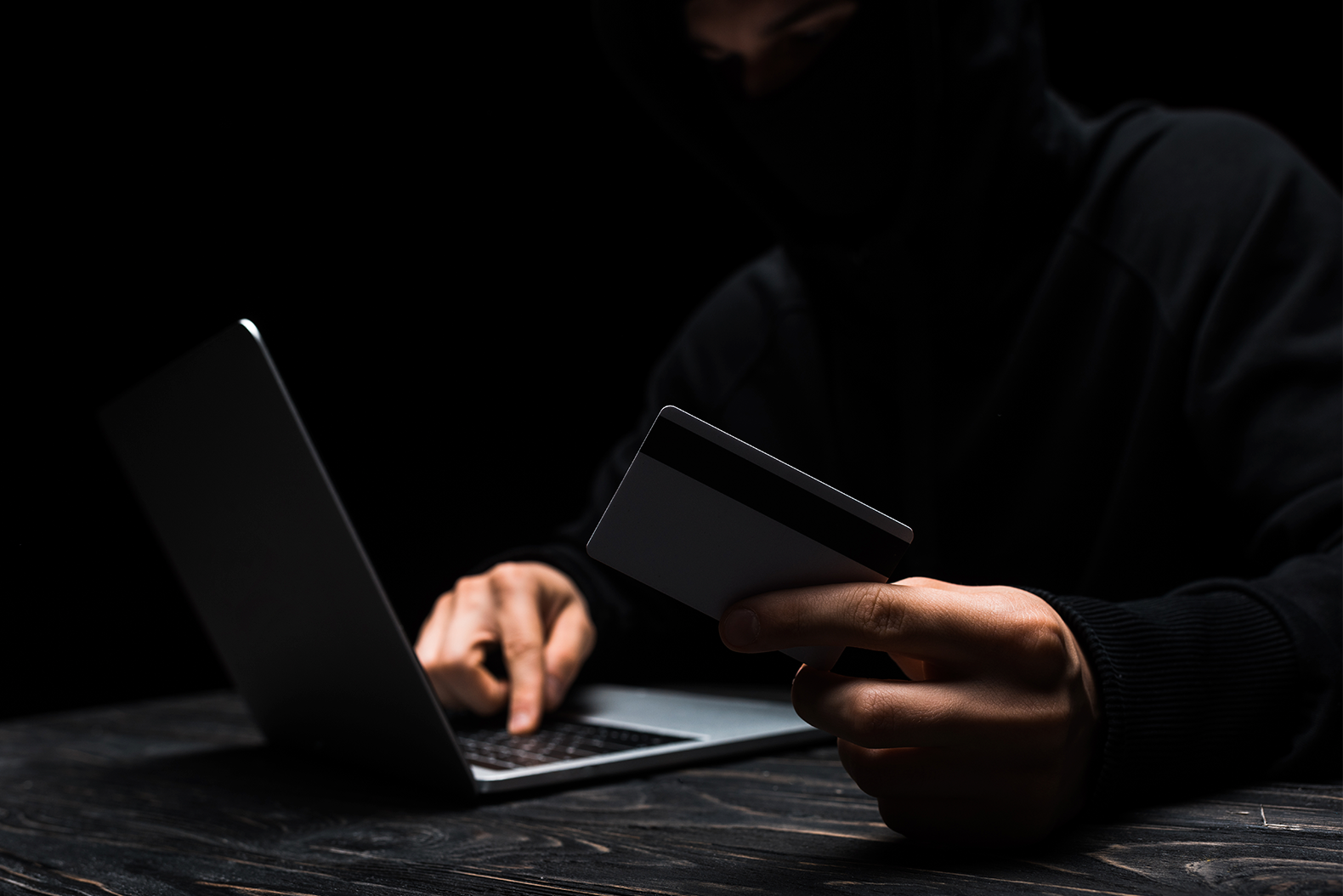 Detecção de Fraudes Bancárias com Machine Learning e Análise em Tempo ...